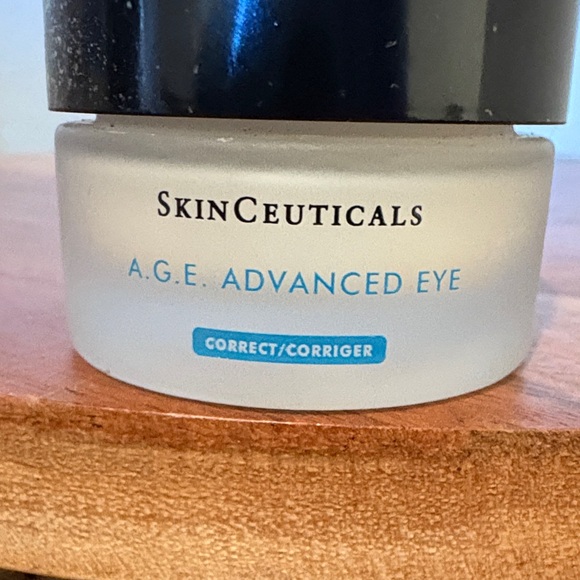 SkinCeuticals A.G.E. Advanced Eye Cream - 15ml - Picture 4 of 8